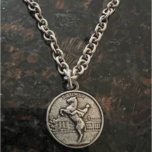 17” FRENCH KANDE EQUESTRIAN SILVER TOGGLE NECKLACE.. NWOT